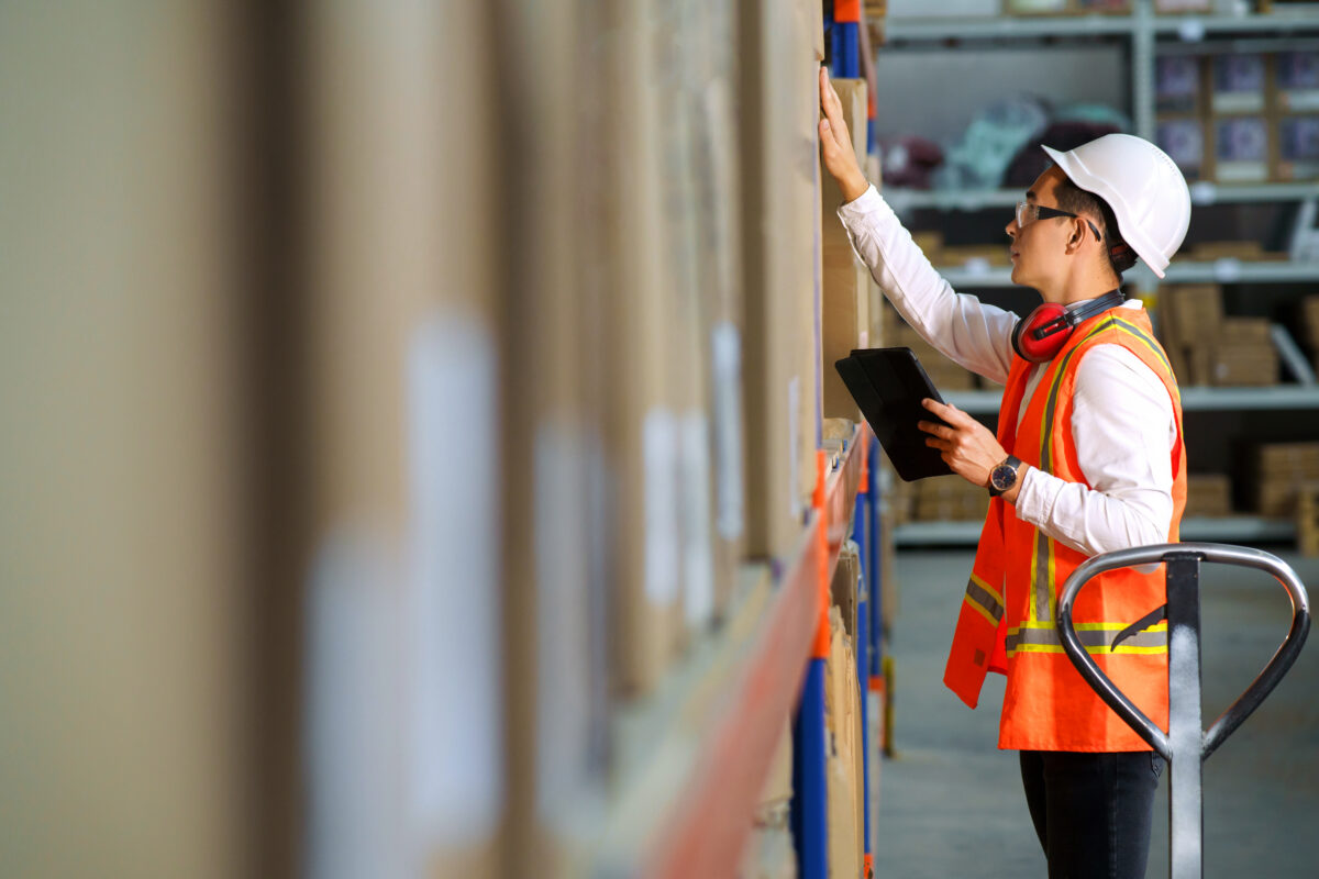 How mobile maintenance apps connect field work to enterprise asset strategy