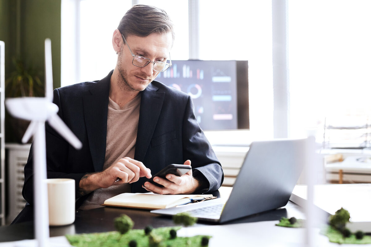 Space utilization without surveillance: Planning financial offices with trust-first data