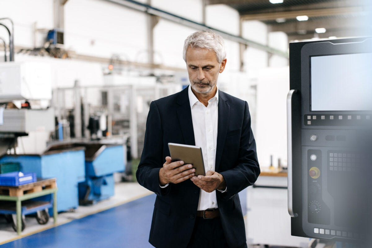 Board-ready uptime reporting for manufacturing: Connecting asset performance to business outcomes
